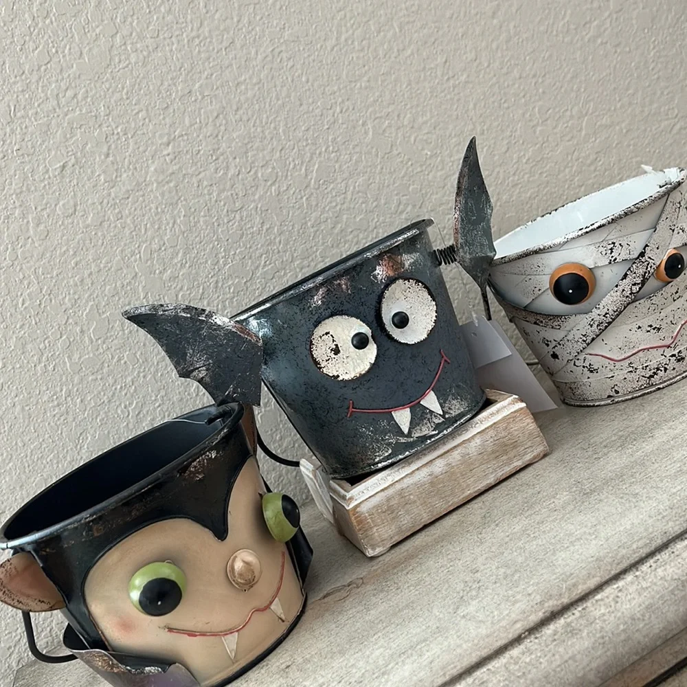 Vintage Inspired Halloween metal baskets/pails set/3